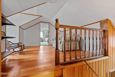 Entry Way - 1043 Peter Rd, Schenectady, NY 12303 photo 6 of 6