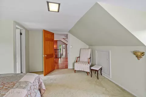 Bedroom - 1043 Peter Rd, Schenectady, NY 12303 photo 9 of 10