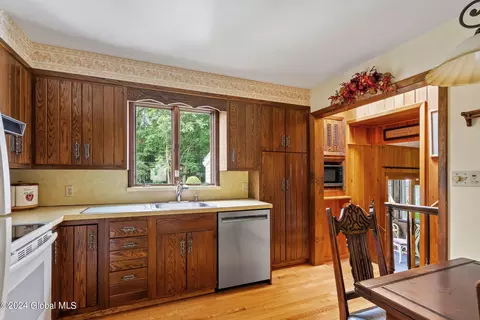 Kitchen - 1043 Peter Rd, Schenectady, NY 12303 photo 1 of 2