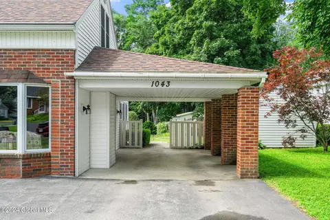 Exterior - 1043 Peter Rd, Schenectady, NY 12303 photo 3 of 15