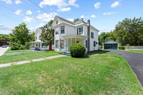 8 Milton St, Warrensburg, NY 12885