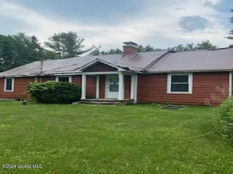 6658 Nys Route 86, Jay, NY 12941