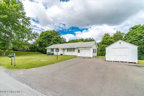 43 Bleakley Ave, Troy, NY 12182 photo 8