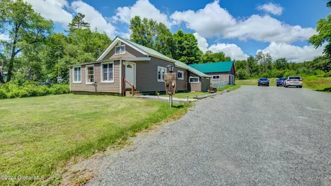185 Elm Lake Rd, Speculator, NY 12164