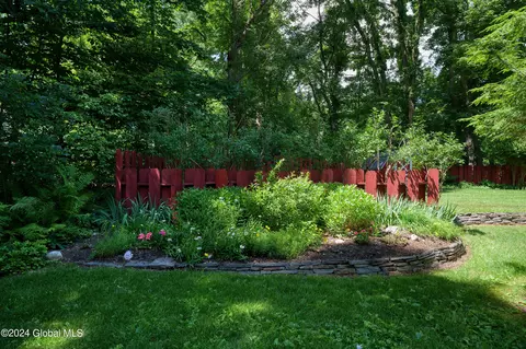 3579 E Lydius St, Schenectady, NY 12303 photo 58