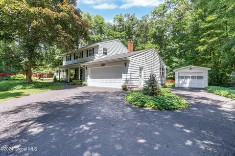 3579 E Lydius St, Schenectady, NY 12303 photo 3