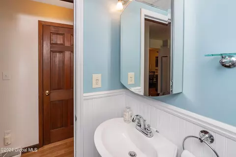 3579 E Lydius St, Schenectady, NY 12303 photo 16