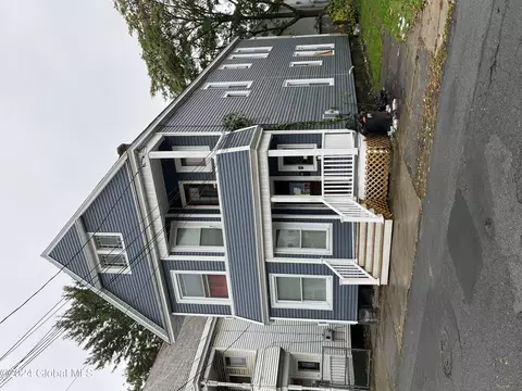 708 Westover Pl, Schenectady, NY 12307