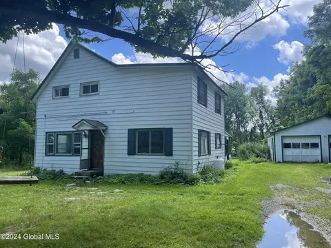 117 Dolan Ave, Hoosick Falls, NY 12090