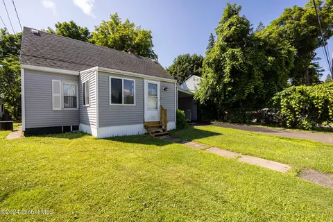 44 Fox Ave, Schenectady, NY 12304 photo 37