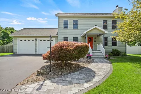 1 Eddy Ln, Rensselaer, NY 12144