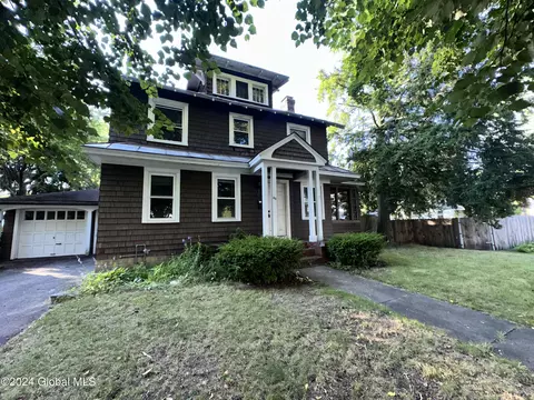 43 Sheridan St, Glens Falls, NY 12801