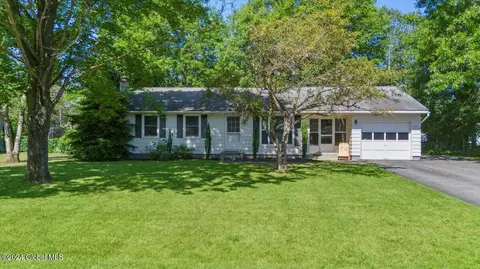 1 Midnight Dr, Queensbury, NY 12804