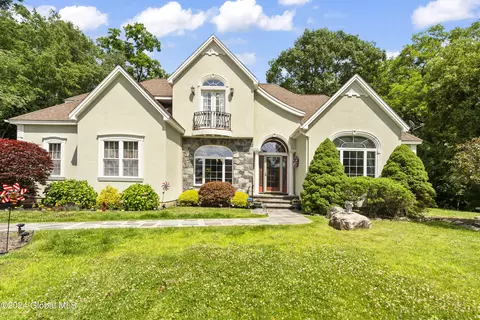 533 Harvard Ct, Amsterdam, NY 12010