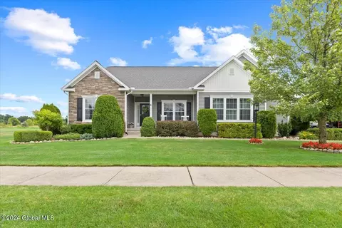 6 Coronado Way, Malta, NY 12020