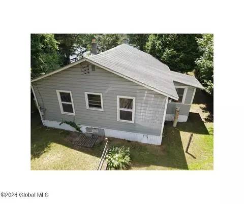 22 Hudson View Ln, Queensbury, NY 12804