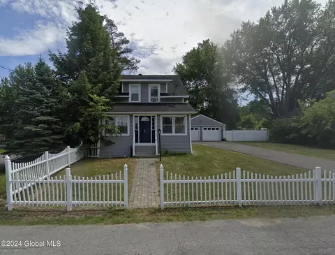 6 Booth St, Albany, NY 12205