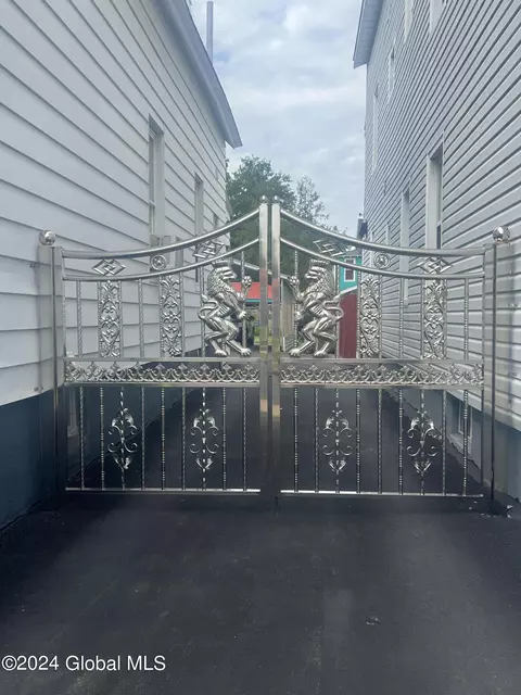 1110 Webster St, Schenectady, NY 12303 photo 33