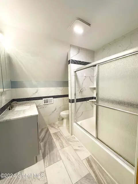 1110 Webster St, Schenectady, NY 12303 photo 14