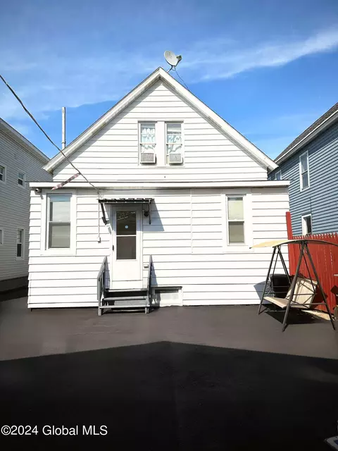 1110 Webster St, Schenectady, NY 12303 photo 24