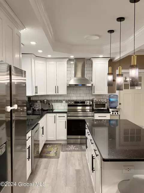 1110 Webster St, Schenectady, NY 12303 photo 6
