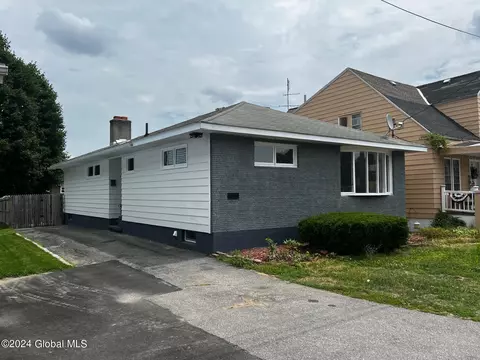 1615 Chrisler Ave, Schenectady, NY 12303