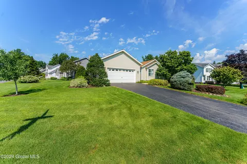 401 Deer Path, Schenectady, NY 12306 photo 8