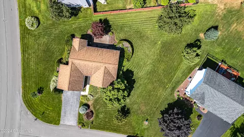 401 Deer Path, Schenectady, NY 12306 photo 41