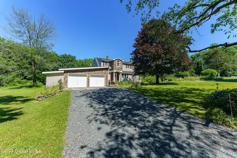 97 Stuffle St, Cropseyville, NY 12052