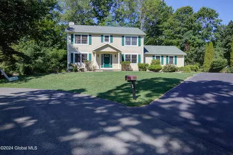 1 Georgia Ct, Rexford, NY 12148