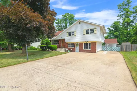 116 E Palmer Ave, Schenectady, NY 12303