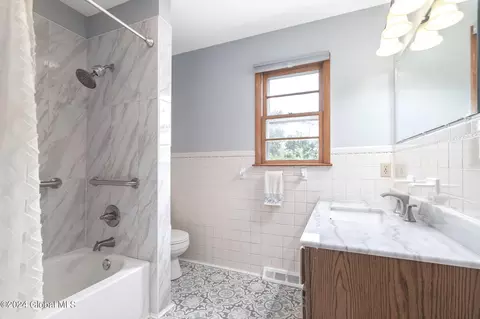 116 E Palmer Ave, Schenectady, NY 12303 photo 13