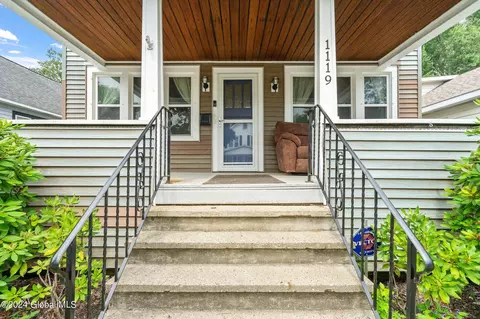 Exterior - 1119 Keyes Ave, Schenectady, NY 12309 photo 2 of 8