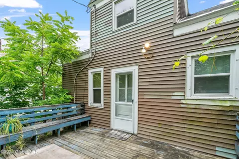 Exterior - 1119 Keyes Ave, Schenectady, NY 12309 photo 5 of 8