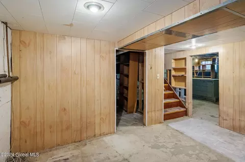 Entry Way - 1119 Keyes Ave, Schenectady, NY 12309 photo 5 of 5