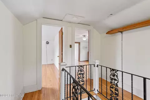 Entry Way - 1119 Keyes Ave, Schenectady, NY 12309 photo 3 of 5