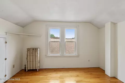 Bedroom - 1119 Keyes Ave, Schenectady, NY 12309 photo 5 of 9