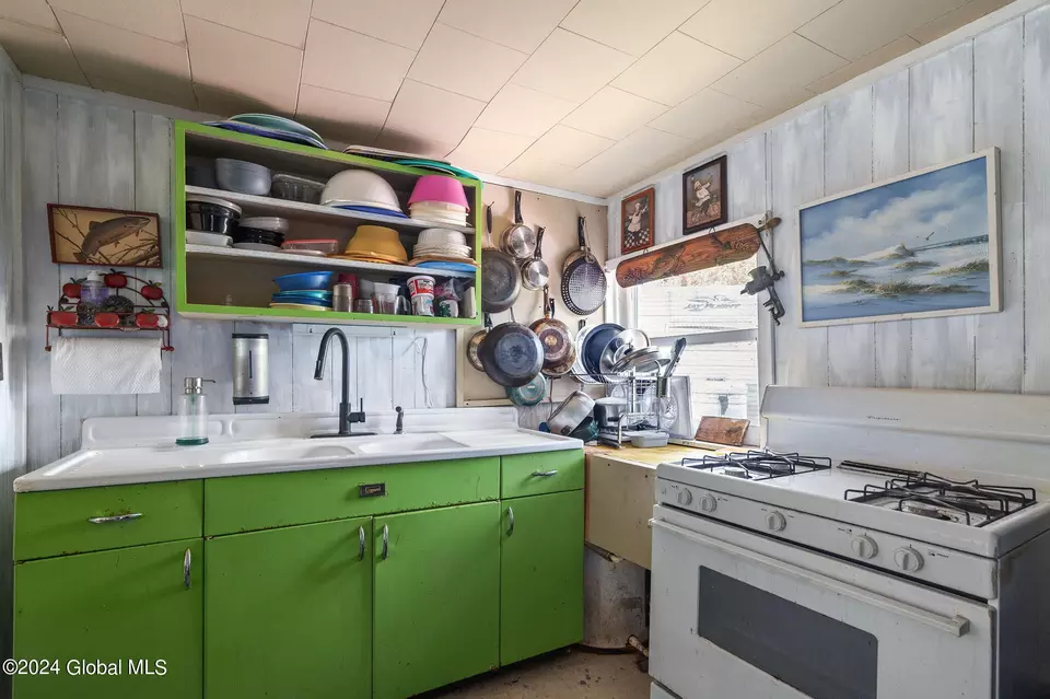 Kitchen - 88 Babcock Rd, Clemons, NY 12819 photo 2 of 3