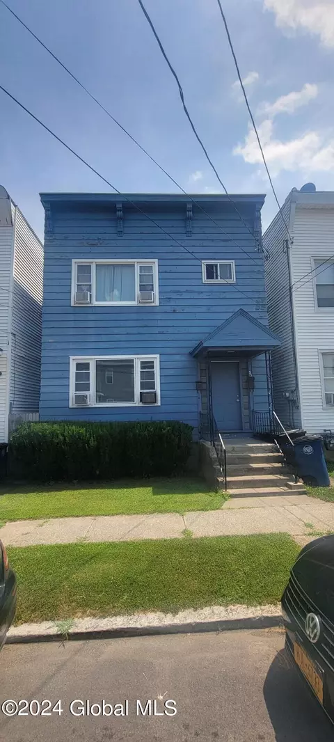 53 Park Ave, Cohoes, NY 12047