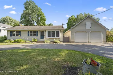 309 Closson Rd, Glenville, NY 12302