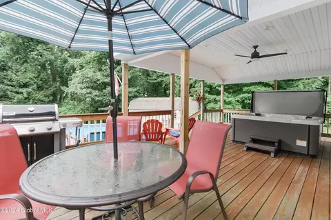 Exterior - 57 Guideboard Rd, Waterford, NY 12188 photo 4 of 4