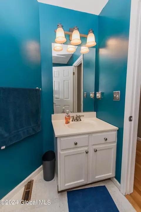 Bath - 57 Guideboard Rd, Waterford, NY 12188 photo 3 of 3