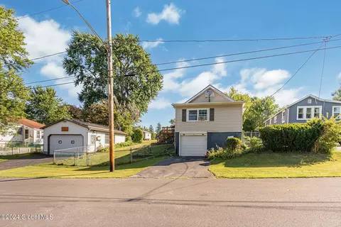 10 New York Ave, Rensselaer, NY 12144