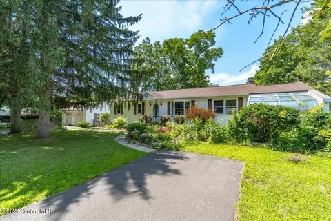 11 Maple View Ave, Nassau, NY 12123