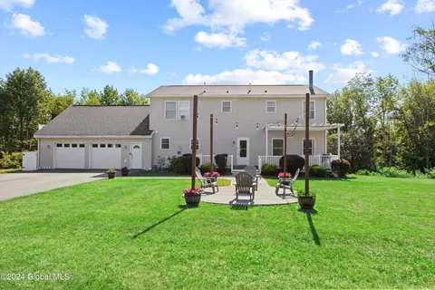 31 Raven Way, Cossayuna, NY 12823