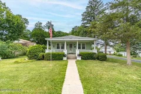 10 Prospect Heights Ave, Rensselaer, NY 12144