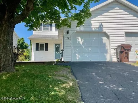 28 Esplande St, Selkirk, NY 12158