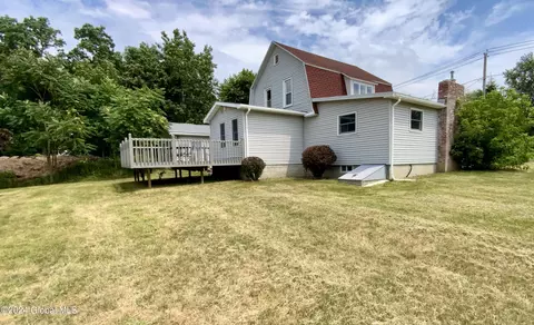 Exterior - 3732 Albany St, Schenectady, NY 12304 photo 5 of 11