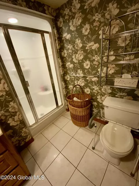Bath - 3732 Albany St, Schenectady, NY 12304 photo 1 of 5