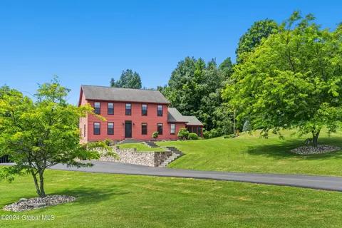367 Weatherwax Rd, Averill Park, NY 12018